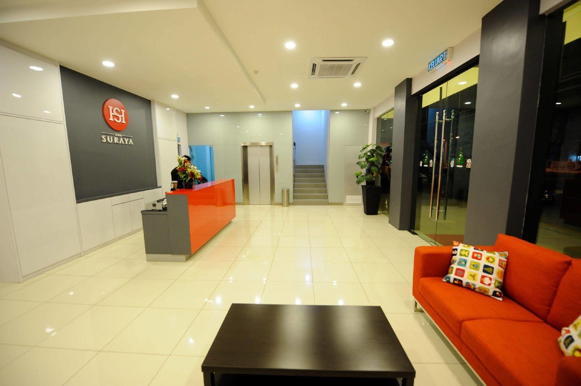 Oyo 232 The Suraya Hotel Kuantan Exterior photo