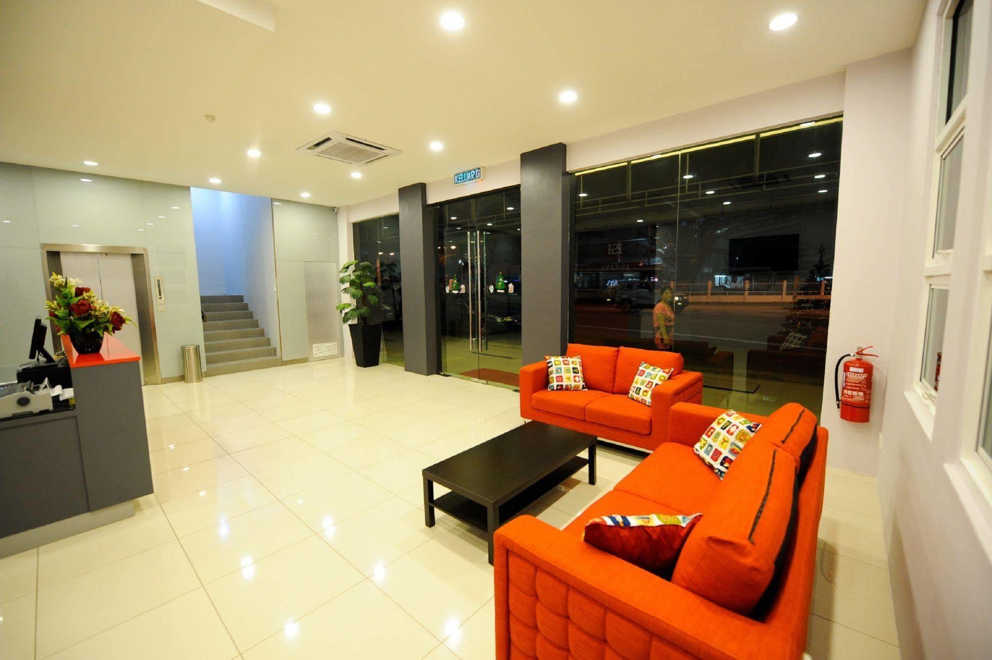 Oyo 232 The Suraya Hotel Kuantan Exterior photo