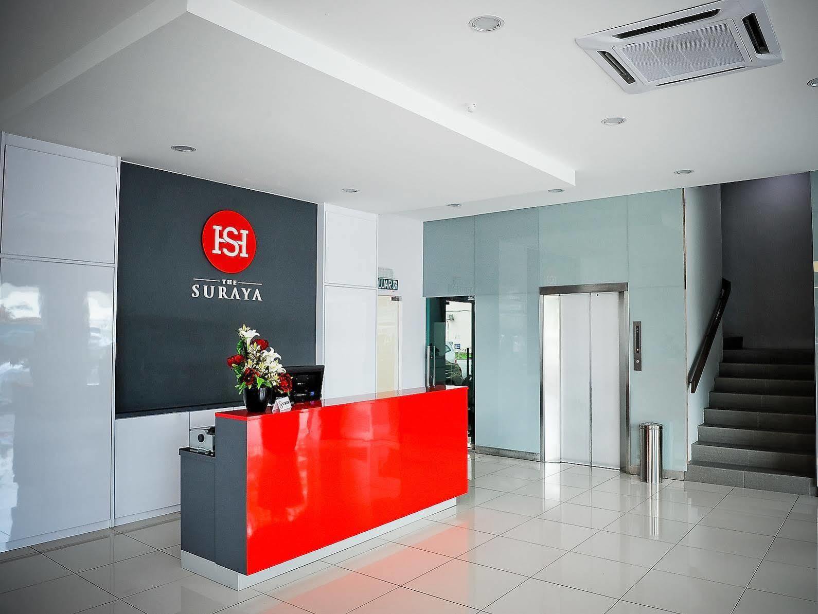 Oyo 232 The Suraya Hotel Kuantan Exterior photo