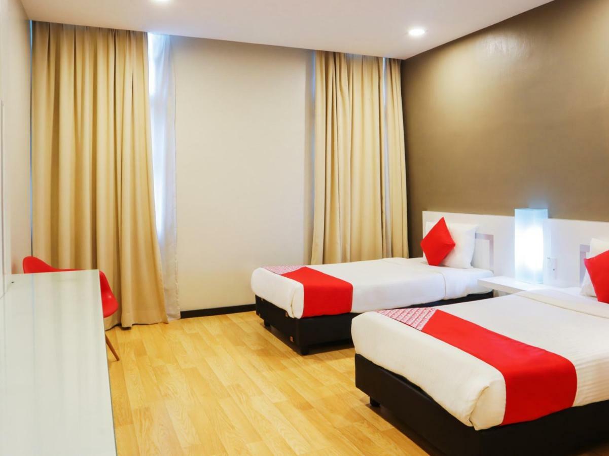 Oyo 232 The Suraya Hotel Kuantan Exterior photo