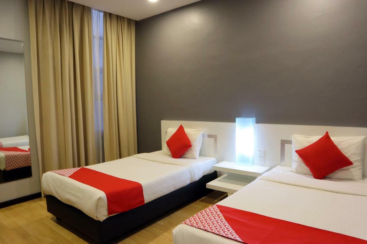 Oyo 232 The Suraya Hotel Kuantan Exterior photo